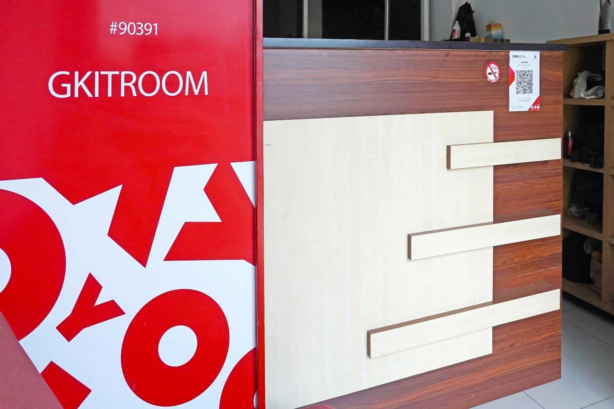 Oyo 90391 Gkitroom Караванг Екстериор снимка